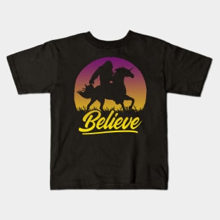 Bigfoot Riding Unicorn Vintage Sasquatch Kids T-Shirt